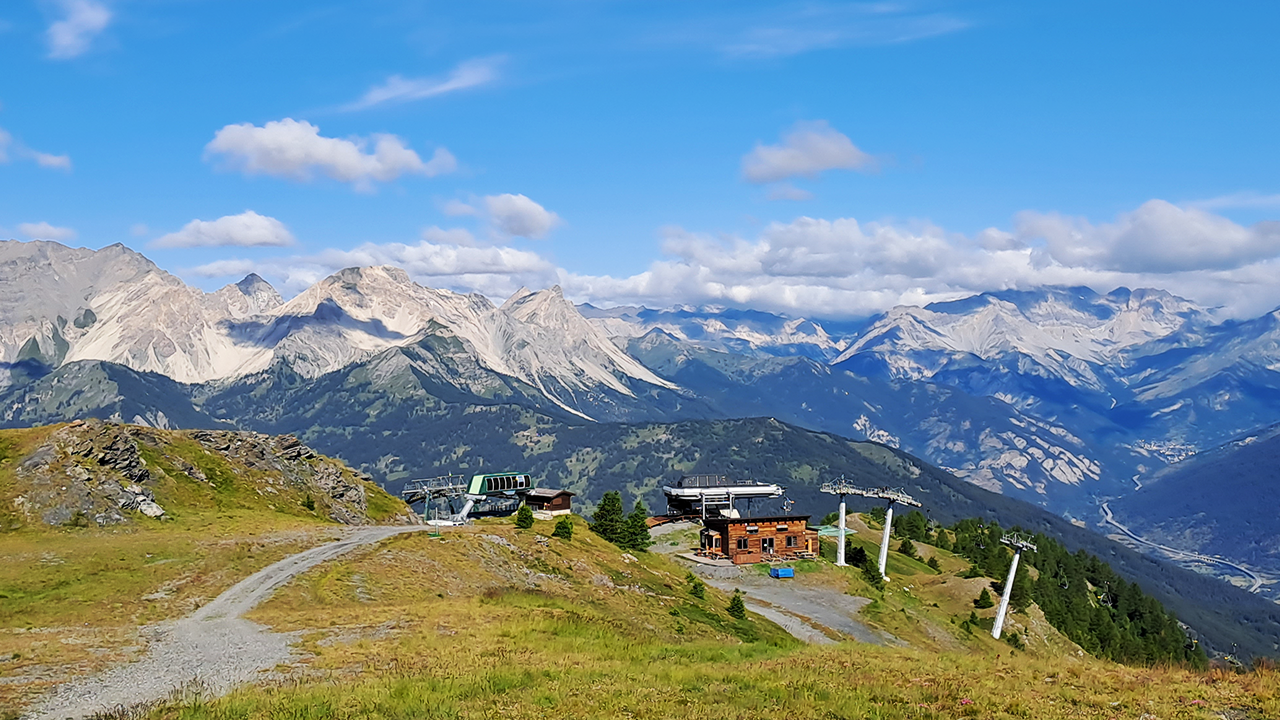 vialattea-impianti-estivi-destagionalizzazione-montagna-view
